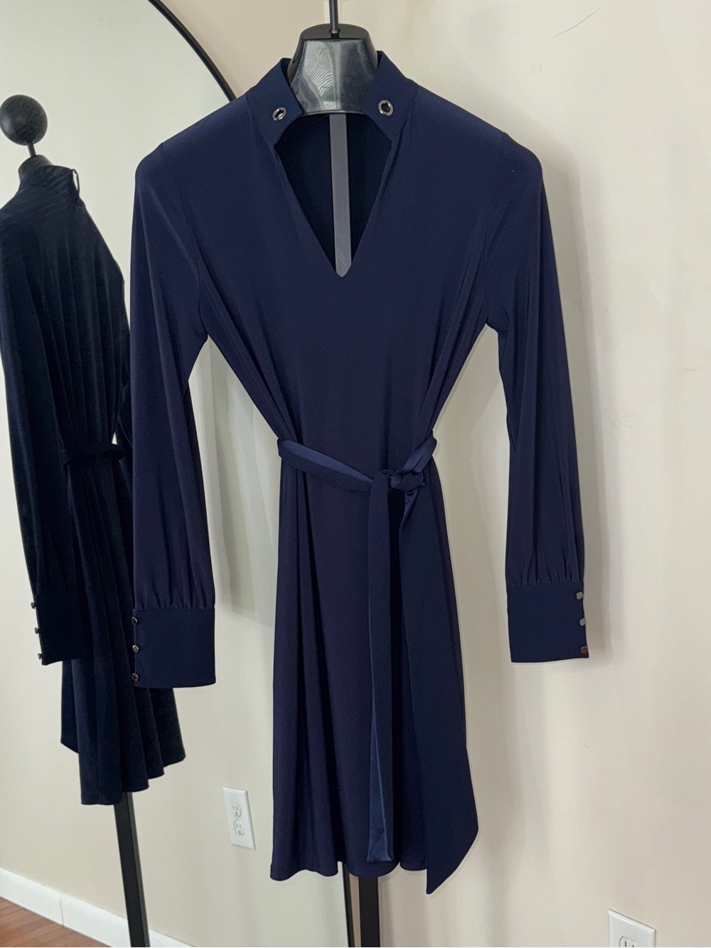 White House Black Market Jersey Tie Dress Navy Size M - Picture 3 of 7